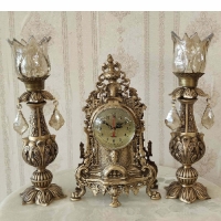 خرید، قیمت و مشخصات ست ساعت و شمعدان رومیزی طرح ناهید با رنگ آنتیک و بدنه ی تمام برنزی با ضمانت کد 421 - چترزندگی