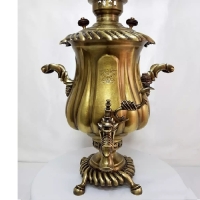 خرید، قیمت و مشخصات سماور ذغالی 8 لیتری طرح گرند در سه رنگ طلایی، آنتیک و کروم با دسته های مدل یاقوت دارای گارانتی - چترزندگی