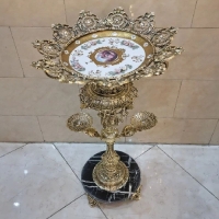 خرید، قیمت و مشخصات میز تلویزیون تمام برنزی مدل طاووس با بدنه ی پر کار و رنگ طلایی با کیفیت دارای ضمانت - چترزندگی