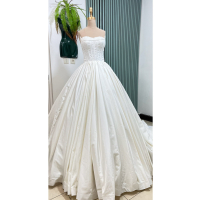 لباس عروس راپانزل دکلته منجوق دوزی شده