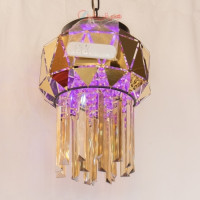 خرید، قیمت و مشخصات لوستر آویزی سایز کوچک نورپردازی خوش رنگ و آینه کاری شده زیبا _ هنرظریف