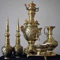 خرید آنلاین، سرویس سماور برنجی 4 لیتری قلمزنی، طرح اسلیمی زیبا هنر استاد نقیان، با کیفیت عالی، زیر قیمت بازار | چترزندگی