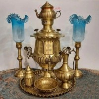 خرید آنلاین، سرویس سماور 8 لیتری برنجی زغالی همراه با روکش نانو، طرح خطی درشت و زیبا، کیفیت عالی، با قیمتی بسیار مناسب | چترزندگی