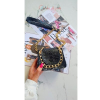 خرید، قیمت و مشخصات مینی کیف دوشی چرمی دستدوز مدل آوا با یراق استیل و رنگ ثابت _ هنرظریف