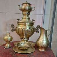 خرید  آنلاین، سرویس سماور 6 لیتری برنجی زغالی، قلم زنی استادانه خطی، کیفت عالی، قیمت مناسب | چترزندگی