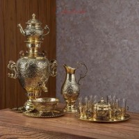 خرید آنلاین، سرویس سماور 5 لیتری برنجی با قلمزنی اسلیمی و آبکاری طلایی، قلمزنی استادانه و با کیفیت عالی، زیر قمیت بازار | چترزندگی