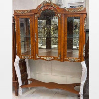 خرید، قیمت و مشخصات ویترین پایه دار جنس مازول و رنگ پولیش شده، دارای ضمانت رنگ و دوام محصول _ هنرظریف