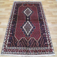 خرید آنلاین، فرش دستباف دهج سيرجان، بافته شده با نقشه چشم نواز ۲ ترنج، رنگ زمینه و حاشیه لاكي کد ۳۹۷۱۵، زیر قیمت بازار | چترزندگی