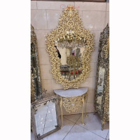 خرید، قیمت و مشخصات آینه کنسول تاجدار با طراحی خاص و جدید رنگ ثابت و روکش برنز محصول اصفهان _ هنرظریف