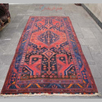 خرید آنلاین، فرش دستباف کردي کد 37708 در سایز میانه، طرح شیک لچک و ترنج با رنگ زمینه و حاشیه سرمه اي، زیر قیمت بازار | چترزندگی